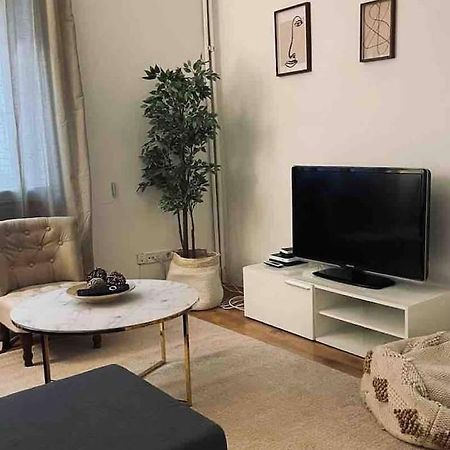 Excelente Piso De 3 Habitaciones En La Latina Madri Exterior foto