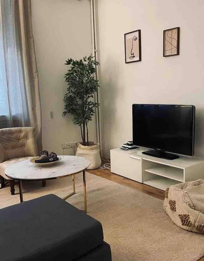 Excelente Piso De 3 Habitaciones En La Latina Madri Exterior foto